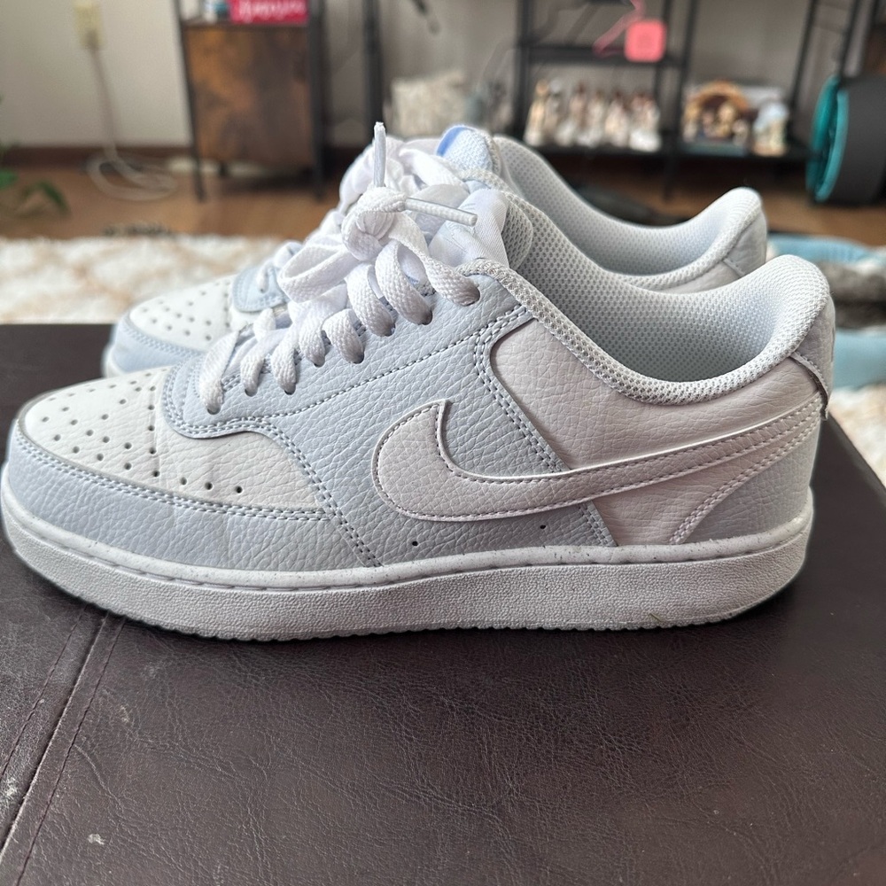 Nike Women’s Court Low Vision sneakers